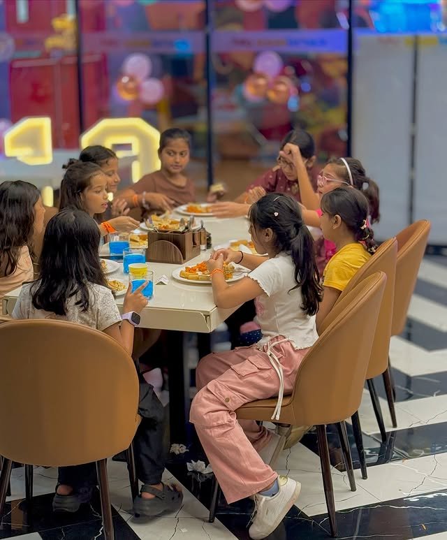 559992728_17926319493135625_4620887363975829832_n.